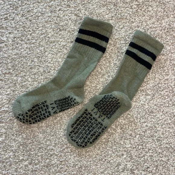 Pilates Grip Socks - Picture 1 of 5
